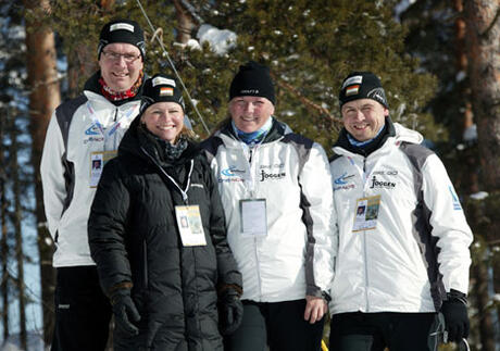 F.h.: Magne Killingstad, Hilde Norbom Killingstad, Line Nordhaug og Pål Espen Nordhaug på plass under helgens World Cup-renn i den finske skimetropolen Lahti.