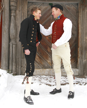 <br>Rekonstruert mannsbunad fra Østerdalen