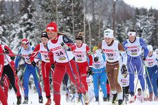 Damestarten under NM-stafetten i Stokke 2010. Foto: Geir Nilsen/Langrenn.com. Damestarten under NM-stafetten i Stokke 2010. Foto: Geir Nilsen/Langrenn.com.