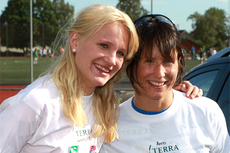 Marit Bjørgen besøker Ås IL og Terra-talentet Ane Blomseth Johnsen i juni 2011. Foto: Erik Borg.