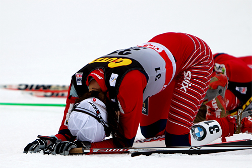 Heidi Weng har tatt ut alt på verdenscupen i finske Lahti 2011. Foto: Laiho/NordicFocus.