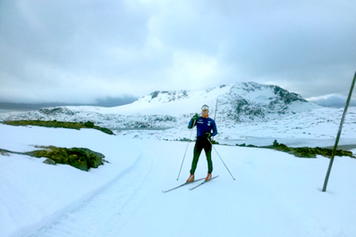 Martin Andersen fra Team Norgeshus på Sognefjellet i overgangen oktober/november 2011. Foto: Privat.
