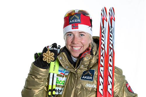 Kristin Størmer Steira med stafett-gullet fra VM i Oslo 2011. Foto: Hemmersbach/NordicFocus.