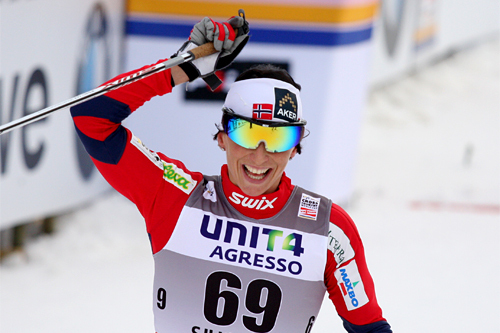 Marit Bjørgen sikret seieren i årets første verdenscup på Sjusjøen. Foto: Geir Nilsen/Langrenn.com.