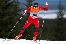 Finn-Hågen Krogh jager på vei mot 19. plass i verdenscupåpningen på Sjusjøen 2011. Foto: Laiho/NordicFocus.