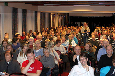Funksjonærsamling for Ski NM Voss 2012 høsten 2011. 250 personer møtte opp for å få informasjon. Arrangørfoto.