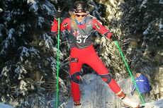Martine Ek Hagen fosser frem mot seier på 10 km fri på Nes i forbindelse med Skandinavisk Cup og norgescup 2012. Foto: Erik Borg.