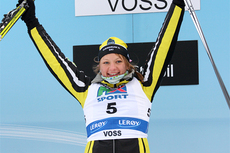 Maiken Caspersen Falla jubler over NM-gull i sprint på Voss 2012. Foto: Geir Nilsen/Langrenn.com.