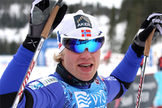 Eirik Brandsdal jubler etter å ha blitt norgesmester i sprint på Voss 2012. Foto: Geir Nilsen/Langrenn.com.