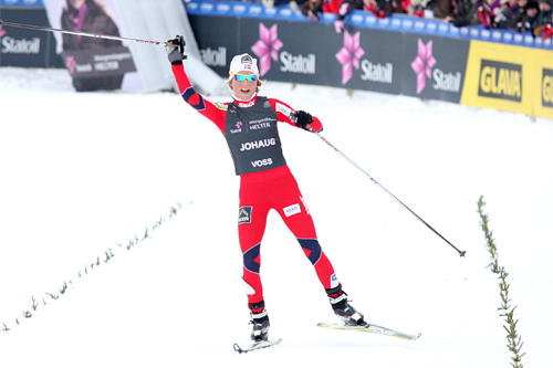 Theres Johaug hadde oppløpet for seg selv etter at 15 km skiathlon var unnagjort i NM på Voss 2012. Foto: Geir Nilsen/Langrenn.com.