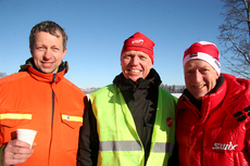 Løypesjef Øyvind Kolstad (tv) og rennleder Tore Sandem flytter hele Baglerrenn-konseptet til Oslo. Kåre Steffensen, leder av Østfold skikrets, er glad for at rennet lar seg gjennomføre. Foto: Erik Unaas. Løypesjef Øyvind Kolstad (tv) og rennleder Tore Sandem flytter hele Baglerrenn-konseptet til Oslo. Kåre Steffensen, leder av Østfold skikrets, er glad for at rennet lar seg gjennomføre. Foto: Erik Unaas.