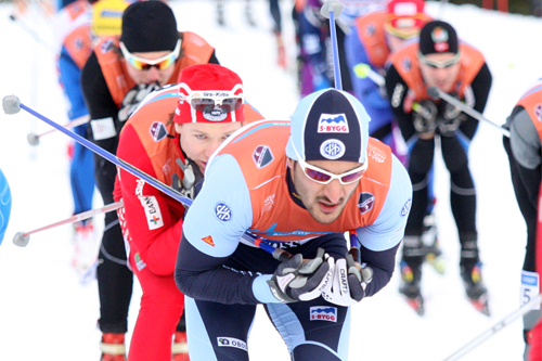 Illustrasjonsfoto: 30 km skiathlon under NM på Voss 2012 er i full gang. I front på bildet er Høybråten og Stovners Varun Upadhyay. Foto: Geir Nilsen/Langrenn.com.
