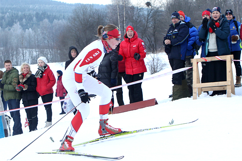 Synne Myhre fra Lyn Ski p&aring; vei inn til seier i Kollmila 2012.