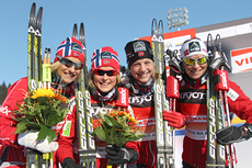 Norges vinnerlag i verdenscup-stafetten i Nove Mesto 2012. Fra venstre i etapperekkefølge: Vibeke Skofterud, Therese Johaug, Astrid Uhrenholdt Jacobsen og Marit Bjørgen. Foto: Hemmersbach/NordicFocus.