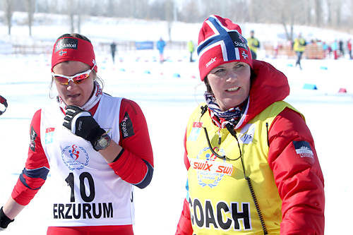 Brit Baldishol og Hilde Losgård Landheim på junior-VM 2012. Foto: Erik Borg.