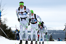 Kjetil Hagtvedt Dammen, Anders Malmen Høst og Stian Remseth Andresen fra Team Xtra personell i fint driv i Birkebeinerrennet 2012. Foto: Veltheim/NordicFocus.
