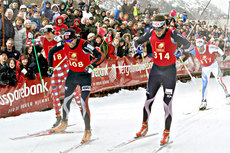 I Bysprinten 2011 kom Teodor Peterson (nr 314) fra Sverige som en stormvind og tok seieren. Øystein Pettersen (helt t.v.) ble nummer to og Renato Pasini (bak) ble nummer tre. Odd-Bjørn Hjelmeset havnet som nummer fire. Arrangørfoto.