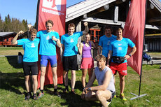 Utøverne på kretslaget i Nord-Trøndelag har en knallhard oppstartssamling. I forgrunnen sitter treneren.