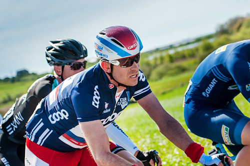 Alexander Kristoffog resten av sykkeleliten sykler i disse dager Tour de France. Kulturminister Linda Helleland vil gjerne ha åpningsetapper til Norge i løpet av de kommende årene. Foto: Szymon-Gruchalski. Alexander Kristoffog resten av sykkeleliten sykler i disse dager Tour de France. Kulturminister Linda Helleland vil gjerne ha åpningsetapper til Norge i løpet av de kommende årene. Foto: Szymon-Gruchalski.