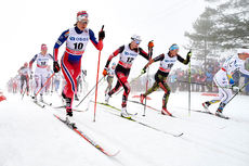 Feltet i en tidlig fase av 3-mila i Holmenkollen 2016. Nærmest kamera ser vi Astrid Uhrenholdt Jacobsen. Foto: Felgenhauer/NordicFocus. Feltet i en tidlig fase av 3-mila i Holmenkollen 2016. Nærmest kamera ser vi Astrid Uhrenholdt Jacobsen. Foto: Felgenhauer/NordicFocus.