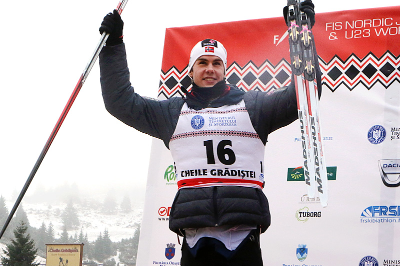 Mattis Stenshagen jubler for sølvmedaljen på 15 km fristil under Junior-VM i Rasnov 2016. Foto: Erik Borg. Mattis Stenshagen jubler for sølvmedaljen på 15 km fristil under Junior-VM i Rasnov 2016. Foto: Erik Borg.