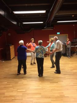 Bor ledere danse ansatte