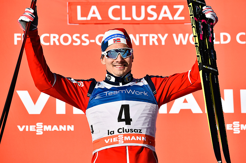 Finn Hågen Krogh jubler for seier på den 16 kilometer lange fellesstarten i fri teknikk under verdenscupen i La Clusaz i desember 2016. Foto: Thibaut/NordicFocus. Finn Hågen Krogh jubler for seier på den 16 kilometer lange fellesstarten i fri teknikk under verdenscupen i La Clusaz i desember 2016. Foto: Thibaut/NordicFocus.