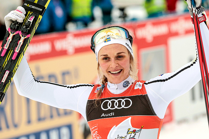 Stina Nilsson jubler for seier på 4. etappe i Tour de Ski 2016-2017. Den svenske jenta avgjorde med en suveren spurt på jaktstarten i Oberstdorf. Foto: Modica/NordicFocus. Stina Nilsson jubler for seier på 4. etappe i Tour de Ski 2016-2017. Den svenske jenta avgjorde med en suveren spurt på jaktstarten i Oberstdorf. Foto: Modica/NordicFocus.