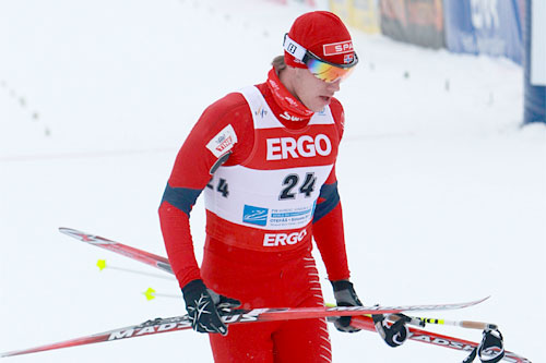 Erik Bergfall Brovold var meget irritert rett etter målgang. Skiene hadde ikke hatt glid i det hele tatt under pursuiten under junior-VM i Otepää 2011. Foto: Erik Borg. Erik Bergfall Brovold var meget irritert rett etter målgang. Skiene hadde ikke hatt glid i det hele tatt under pursuiten under junior-VM i Otepää 2011. Foto: Erik Borg.