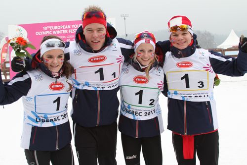 Hilde Losgard Landheim, Magnus Stensaas, Thea Krokan Murud og Håvard Solås Taugbøl. Gull stafett Ungdoms- OL Foto: Liv Krokan Murud Hilde Losgard Landheim, Magnus Stensaas, Thea Krokan Murud og Håvard Solås Taugbøl. Gull stafett Ungdoms- OL