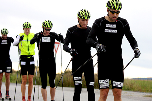 Jörgen Brink leder an, tett fulgt av Audun Laugaland, Anders Myrland, Thomas Henriksen og Thomas Alsgaard, på Team United Bakeries samling i Nannestad i september 2011. Foto: Geir Nilsen/Langrenn.com. Illustrasjonsbilde: Jörgen Brink leder an, tett fulgt av Audun Laugaland, Anders Myrland, Thomas Henriksen og Thomas Alsgaard, på Team United Bakeries samling i Nannestad i september 2011. Foto: Geir Nilsen/Langrenn.com.