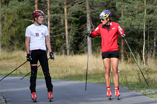 Petter Northug jr. ga Andreas Molden taktiske råd om hvor og når det bør rykkes på fellesstarter og stafetter. Foto: Erik Borg. Petter Northug jr. ga Andreas Molden taktiske råd om hvor og når det bør rykkes på fellesstarter og stafetter. Foto: Erik Borg.