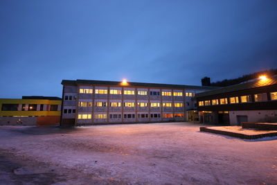 skoel skoel