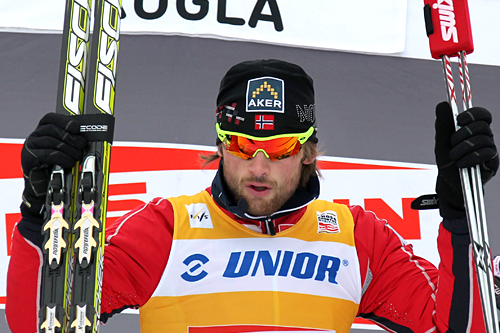 Petter Northug jubler etter seier på fellesstarten over 15 km i slovenske Rogla. Foto: Hemmersbach/NordicFocus. Petter Northug jubler etter seier på fellesstarten over 15 km i slovenske Rogla. Foto: Hemmersbach/NordicFocus.