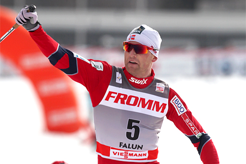 Niklas Dyrhaug inn til sin første pallplassering i verdenscupen. Den kom på den avsluttende jaktstarten i Falun 2012. Foto: Hemmersbach/NordicFocus. Niklas Dyrhaug inn til sin første pallplassering i verdenscupen. Den kom på den avsluttende jaktstarten i Falun 2012. Foto: Hemmersbach/NordicFocus.