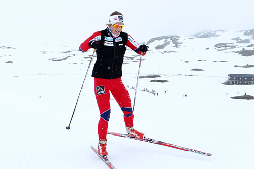 Ingvild Flugstad Østberg trener ved Sognefjellshytta i forbindelse med landslagets samling i juni 2012. Foto: Erik Borg. Ingvild Flugstad Østberg trener ved Sognefjellshytta i forbindelse med landslagets samling i juni 2012. Foto: Erik Borg.