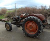 Rød traktor