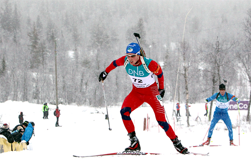 Ronny Hafsås i godt driv underveis mot sin sterke 2. plass på skiskytternes første konkurransedag i Beitosprinten 2012. Foto: Erik Borg. Ronny Hafsås i godt driv underveis mot sin sterke 2. plass på skiskytternes første konkurransedag i Beitosprinten 2012. Foto: Erik Borg.