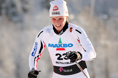 Kari Vikhagen Gjeitnes på vei mot 13. plass i Beitosprintens 10 km klassik 2012. Foto: Geir Nilsen/Langrenn.com. Kari Vikhagen Gjeitnes på vei mot 13. plass i Beitosprintens 10 km klassik 2012. Foto: Geir Nilsen/Langrenn.com.