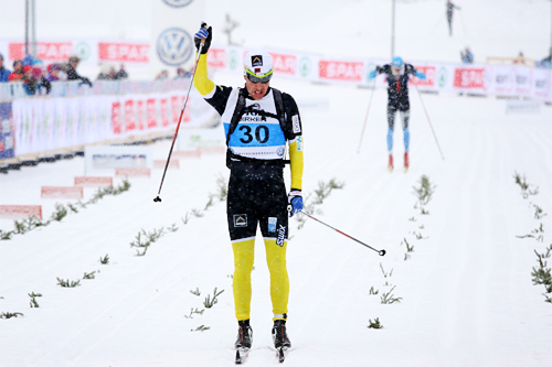 Eldar Rønning inn til 2. plass i Birkebeinerrennet 2013. Kun slått av Anders Aukland. Bak Rønning følger Espen Harald Bjerke. Foto: Geir Nilsen/Langrenn.com. Eldar Rønning inn til 2. plass i Birkebeinerrennet 2013. Kun slått av Anders Aukland. Bak Rønning følger Espen Harald Bjerke. Foto: Geir Nilsen/Langrenn.com.