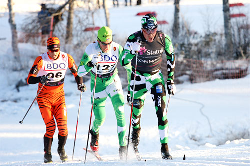 Eldar Rønning ute på 15 km klassisk i Beitosprinten 2013. På hjul følger Simen Østensen og Kjetil Hagtvedt Dammen. Foto: Geir Nilsen/Langrenn.com. Eldar Rønning ute på 15 km klassisk i Beitosprinten 2013. På hjul følger Simen Østensen og Kjetil Hagtvedt Dammen. Foto: Geir Nilsen/Langrenn.com.