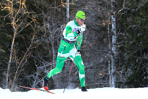 Simen Østensen ligger på 2. plass i Skandinavisk Cup etter åpninghelgen i Vuokatti forrige uke. Første helgen over nyttår kan han sanke nye verdifulle poeng. Foto: Erik Borg/Langrenn.com. Simen Østensen ligger på 2. plass i Skandinavisk Cup etter åpninghelgen i Vuokatti forrige uke. Første helgen over nyttår kan han sanke nye verdifulle poeng. Foto: Erik Borg/Langrenn.com.