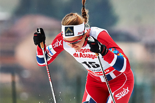 Ingvild Flugstad Østberg står på i sprint-prologen under verdenscupen i Asiago i desember 2013. Foto: Felgenhauer/NordicFocus. Ingvild Flugstad Østberg står på i sprint-prologen under verdenscupen i Asiago i desember 2013. Foto: Felgenhauer/NordicFocus.