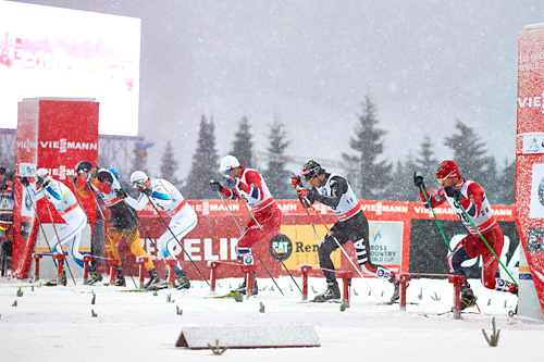 Martin Johnsrud Sundby, nærmest kameraet, på startstreken i sprint-finalen under Tour de Ski 2013-2014 sin 2. etappe i Oberhof . Foto: Felgenhauer/NordicFocus. Martin Johnsrud Sundby, nærmest kameraet, på startstreken i sprint-finalen under Tour de Ski 2013-2014 sin 2. etappe i Oberhof . Foto: Felgenhauer/NordicFocus.