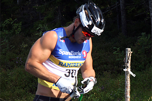 Johan Kjølstad under fellesstarten i Knyken ved Orkdal i forbindelse med det første rennet i Toppidrettsveka 2013. Foto: Geir Nilsen/Langrenn.com. Johan Kjølstad under fellesstarten i Knyken ved Orkdal i forbindelse med det første rennet i Toppidrettsveka 2013. Foto: Geir Nilsen/Langrenn.com.