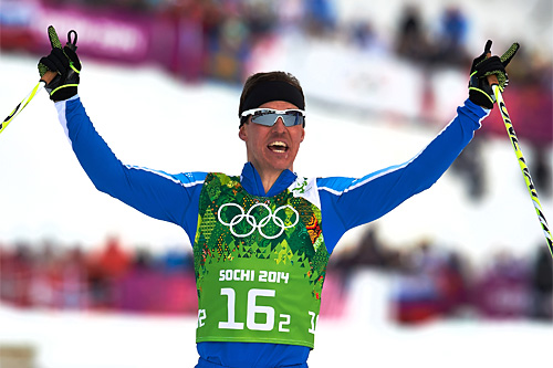 Sami Jauhojärvi jubler over målstreken etter at han og makker Iivo Niskanen sikret gullmedaljen i lagsprinten til Finlands fordel under Sotsji-OL 2014. Foto: NordicFocus. Sami Jauhojärvi jubler over målstreken etter at han og makker Iivo Niskanen sikret gullmedaljen i lagsprinten til Finlands fordel under Sotsji-OL 2014. Foto: NordicFocus.