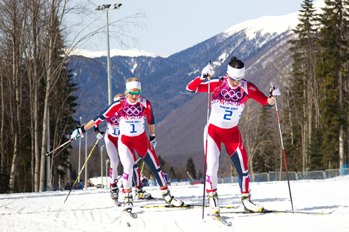 Gullvinner Marit Bjørgen var dravillig på 30 km under OL i Sotsji 2014 og følges her av Therese Johaug og Kristin Størmer Steira. I filmen nedenfor forteller Sindre Wiig Nordby hva som kjennetegner de to førstes stil. Foto: NordicFocus. Gullvinner Marit Bjørgen var dravillig på 30 km under OL i Sotsji 2014 og følges her av Therese Johaug og Kristin Størmer Steira. I filmen nedenfor forteller Sindre Wiig Nordby hva som kjennetegner de to førstes stil. Foto: NordicFocus.