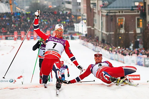 Ola Vigen Hattestad (t.h.) greier akkurat å få tåa foran Pål Golberg, og vinner dermed verdenscupsprinten i Drammen 2014. Foto: Felgenhauer/NordicFocus. Ola Vigen Hattestad (t.h.) greier akkurat å få tåa foran Pål Golberg, og vinner dermed verdenscupsprinten i Drammen 2014. Foto: Felgenhauer/NordicFocus.