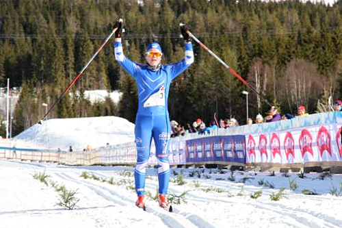 Hilde Losgård Landheim går i mål til klar seier i Ingalåmi 2014. Foto: Kristin Roset/Ingalåmi/Birken. Hilde Losgård Landheim går i mål til klar seier i Ingalåmi 2014. Foto: Kristin Roset/Ingalåmi/Birken.