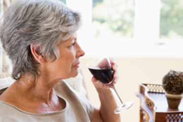 bs-Woman-wine-4133767-300